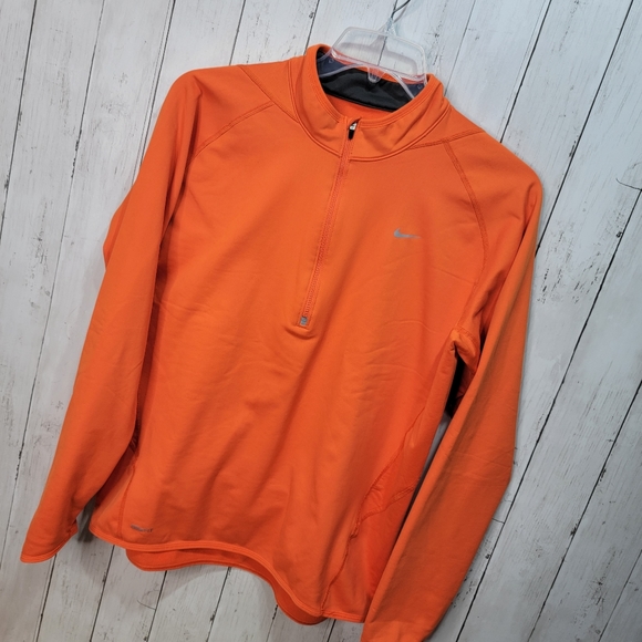 Nike Fit Dry Men's Orange 1/2 Zip Pull Over Size Large Long Sleeve Zip Pocket. - Picture 2 of 9